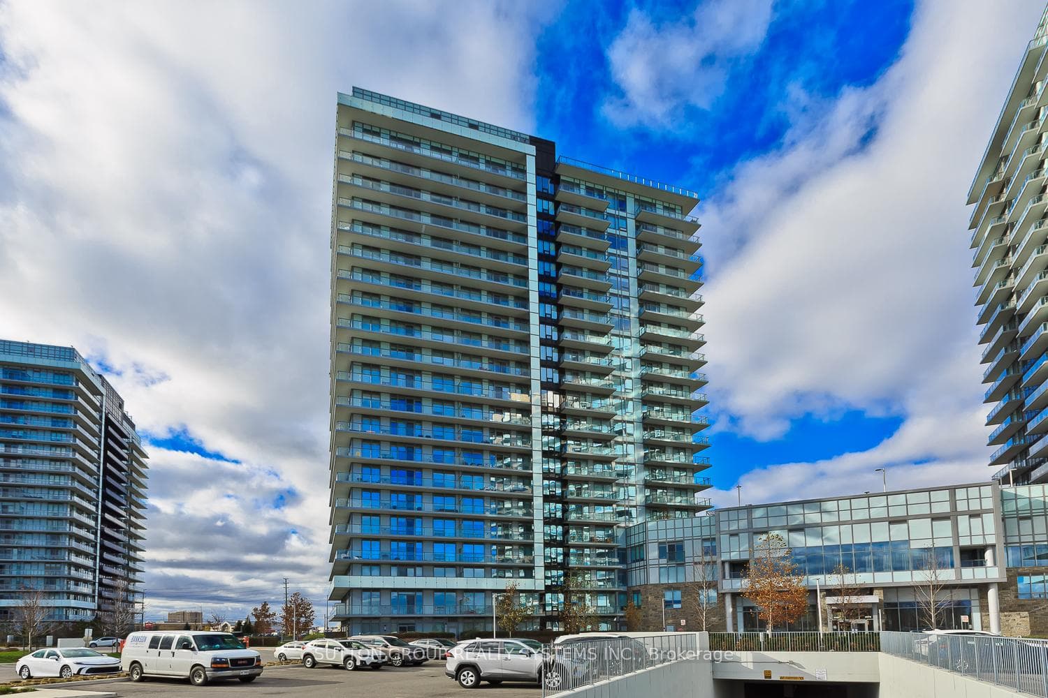 4655 Metcalfe Avenue Unit 1409, Mississauga, ON L5M 0Z7 - Photo 1