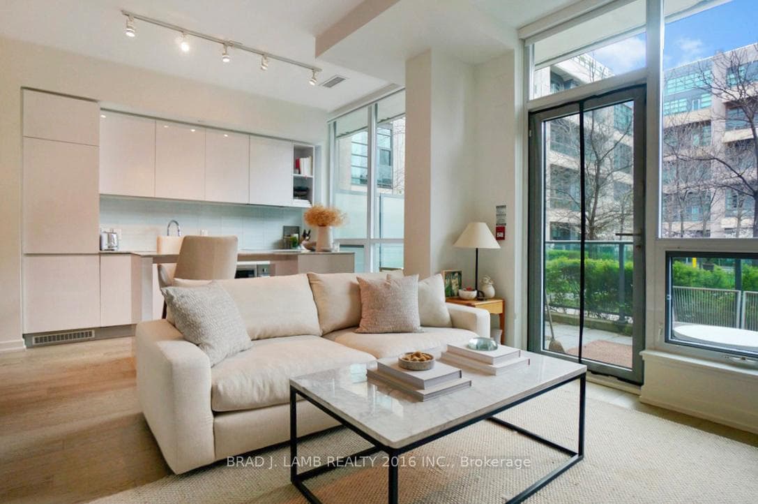 377 Madison Avenue Unit 102, Annex / Yorkville / Summerhill, ON M4V 3E1 - Photo 1