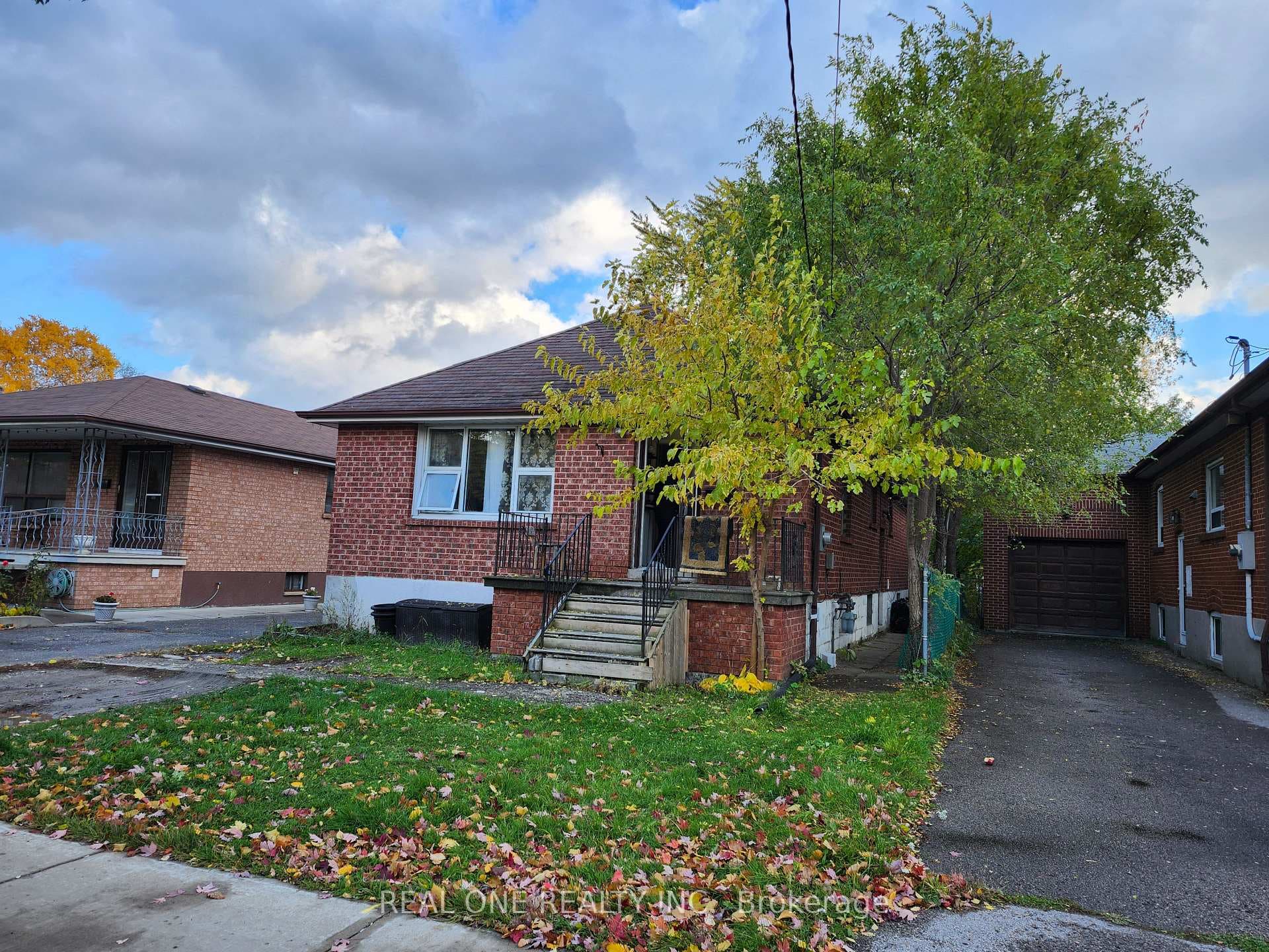255 Codsell Avenue, North York (Bathurst Manor / Clanton Park), ON M3H 3W8 - Photo 1