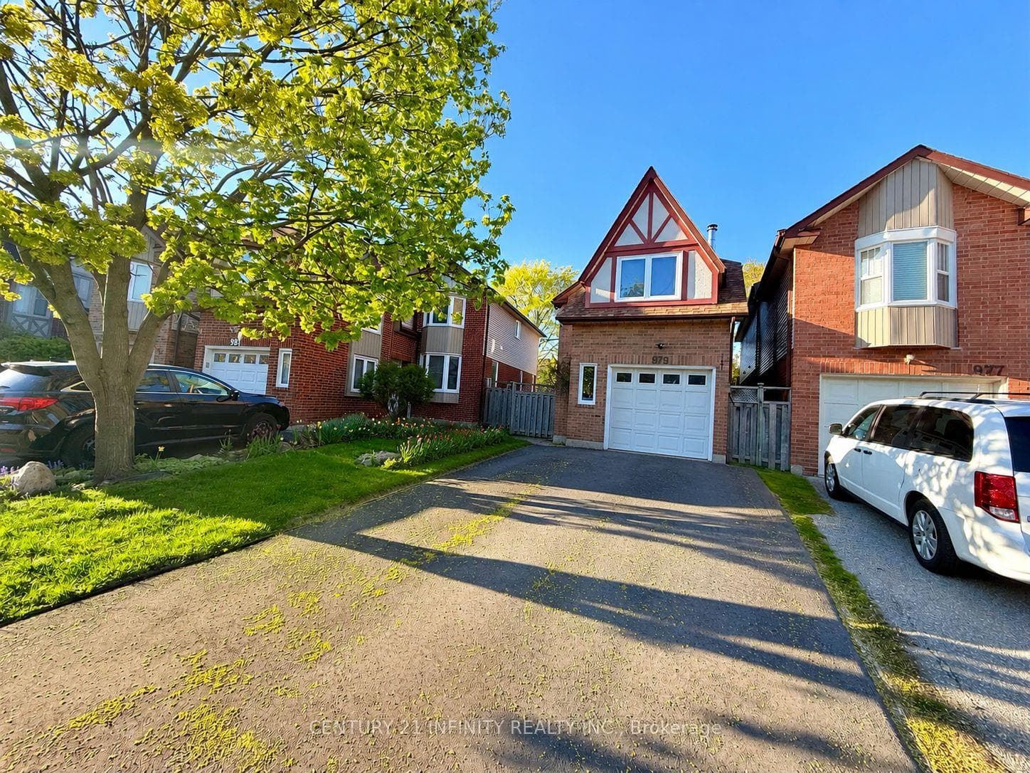 979 Redbird Crescent Unit BSMT, Pickering