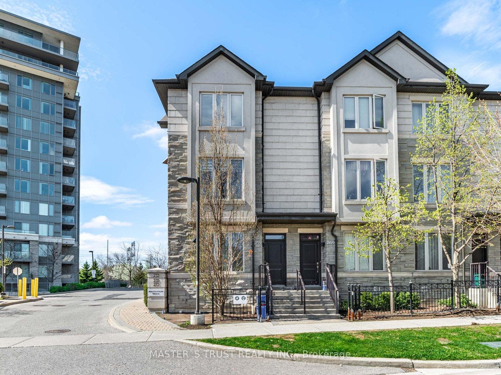271 South Park Road Unit TH27, Markham