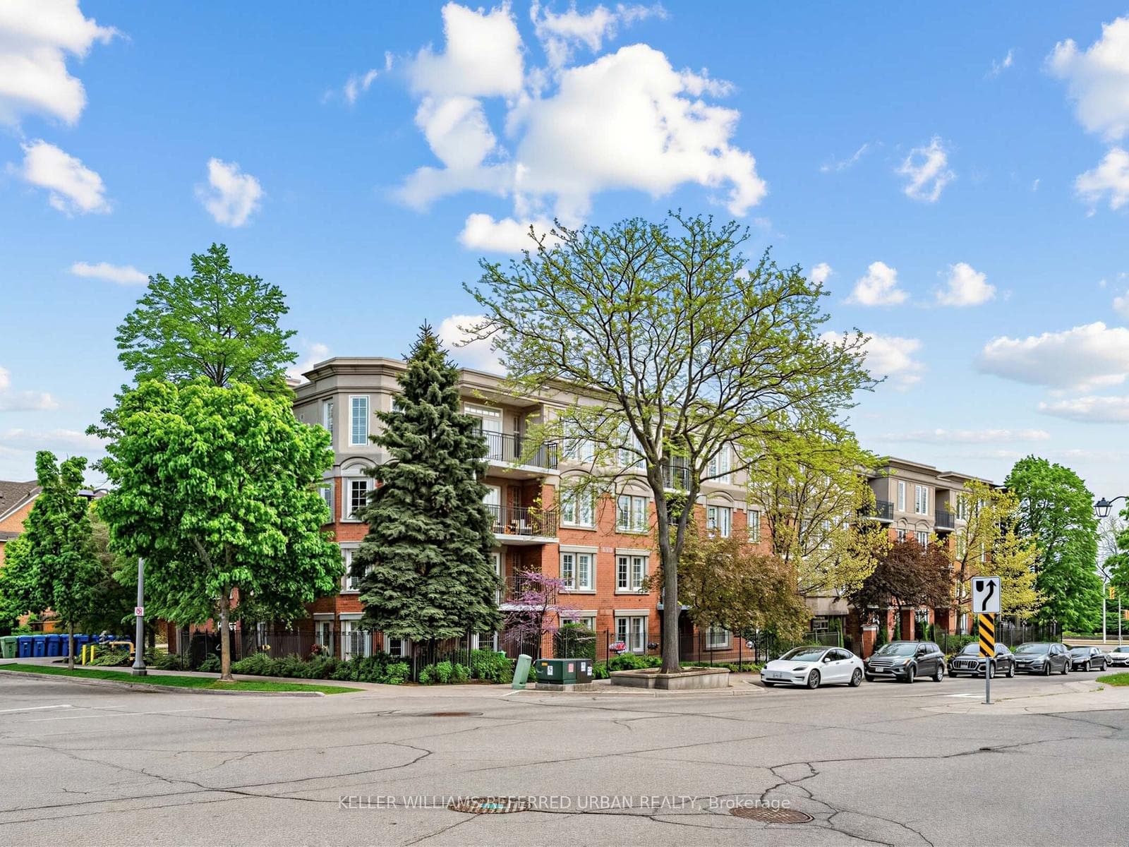 2301 Parkhaven Boulevard Unit 406, Oakville, ON L6H 6V6 - Photo 1