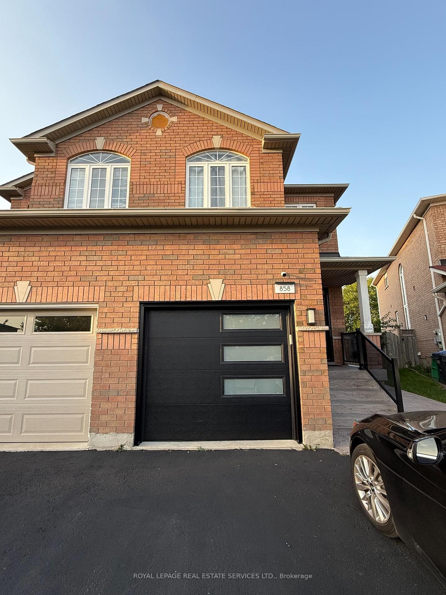 858 Khan Crescent Unit Bsmt, Mississauga, ON L5V 2R4 - Photo 1