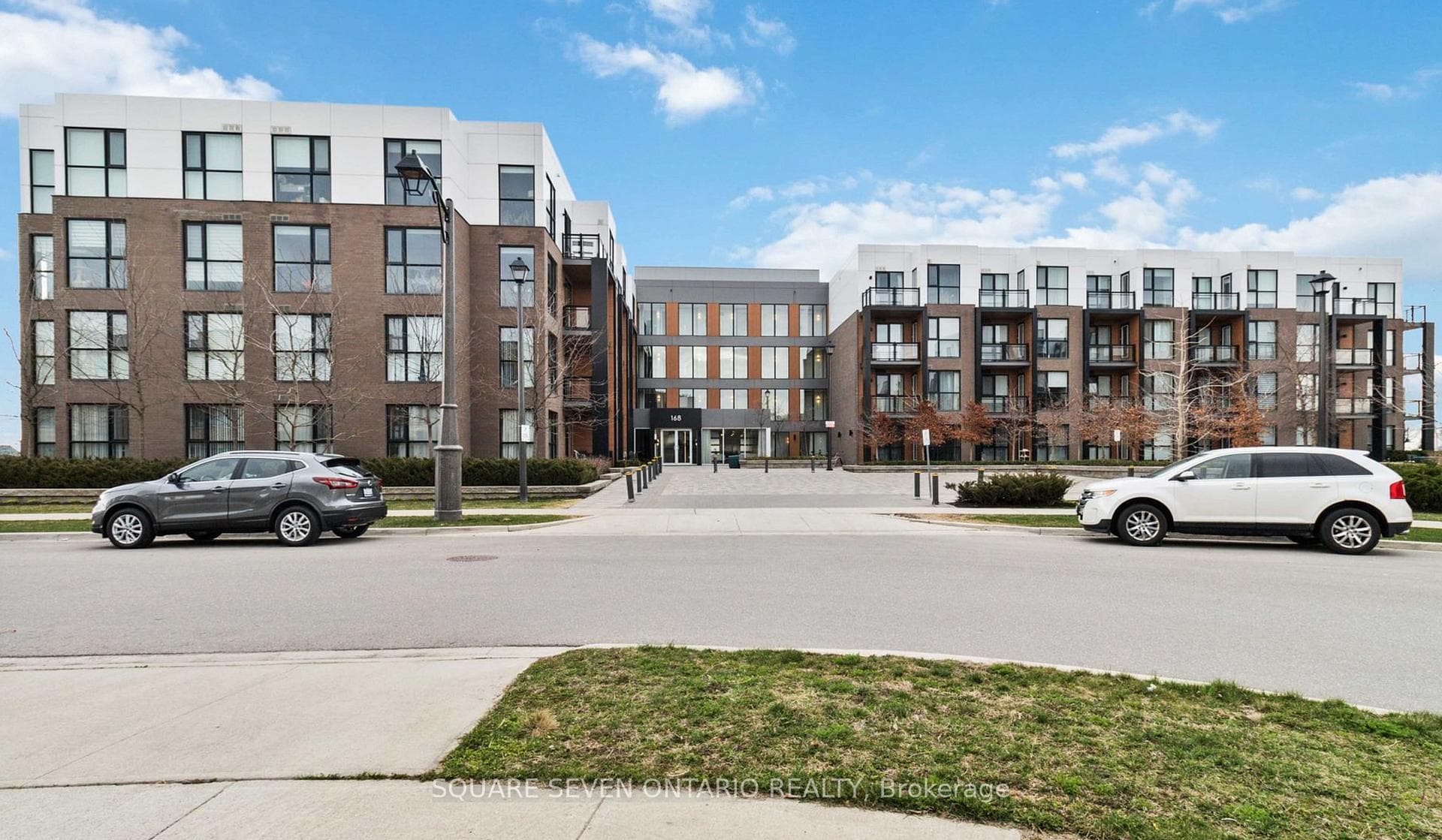 168 Sabina Drive Unit 319, Oakville