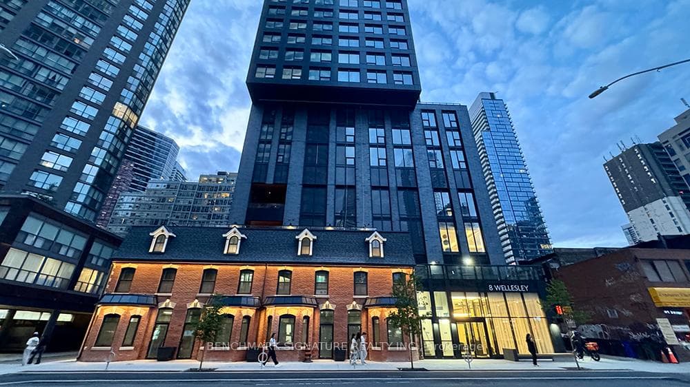 8 Wellesley Street Unit 608, Toronto C08