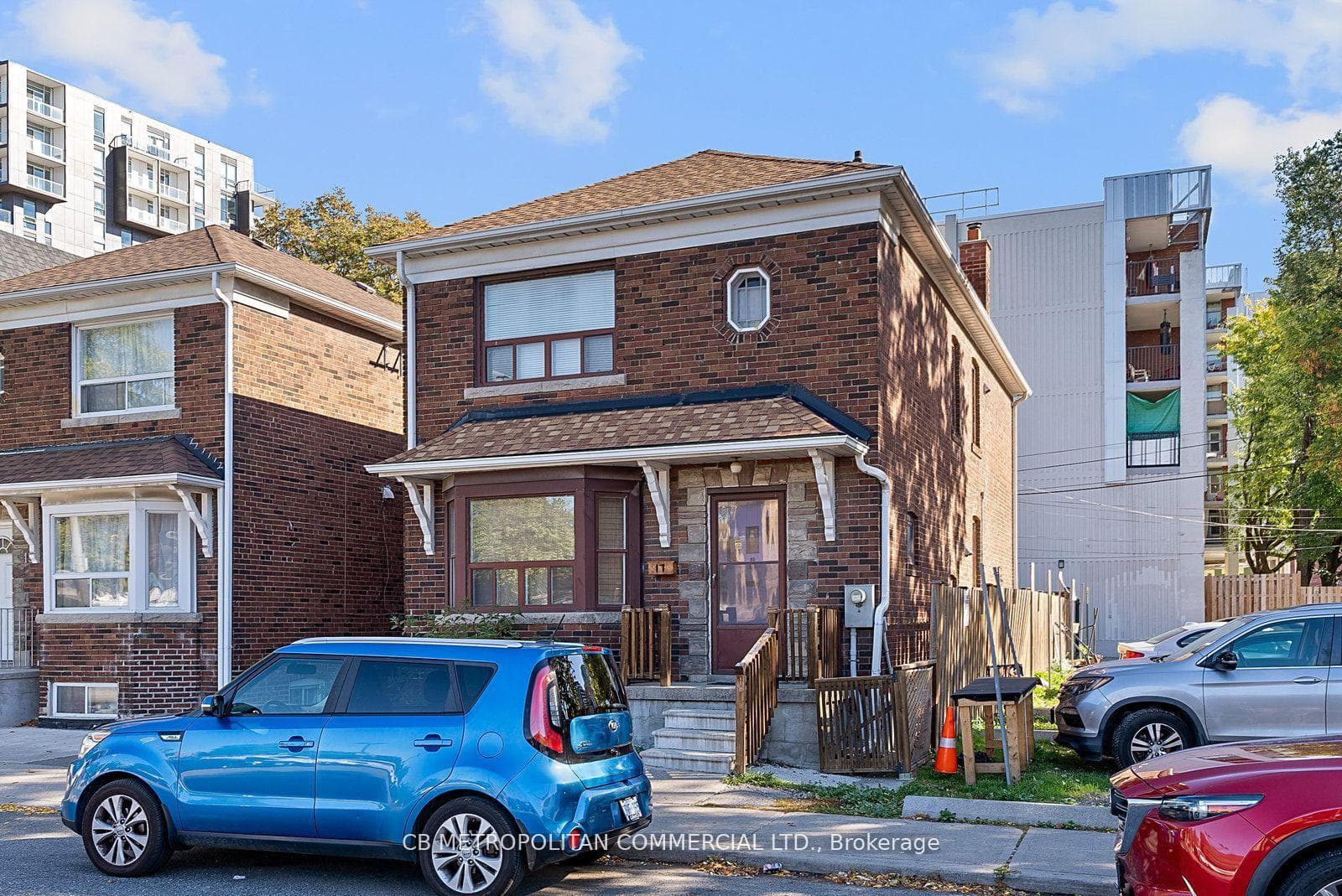 17 Augusta Avenue, Downtown Toronto / Waterfront, ON M5T 2K7 - Photo 1