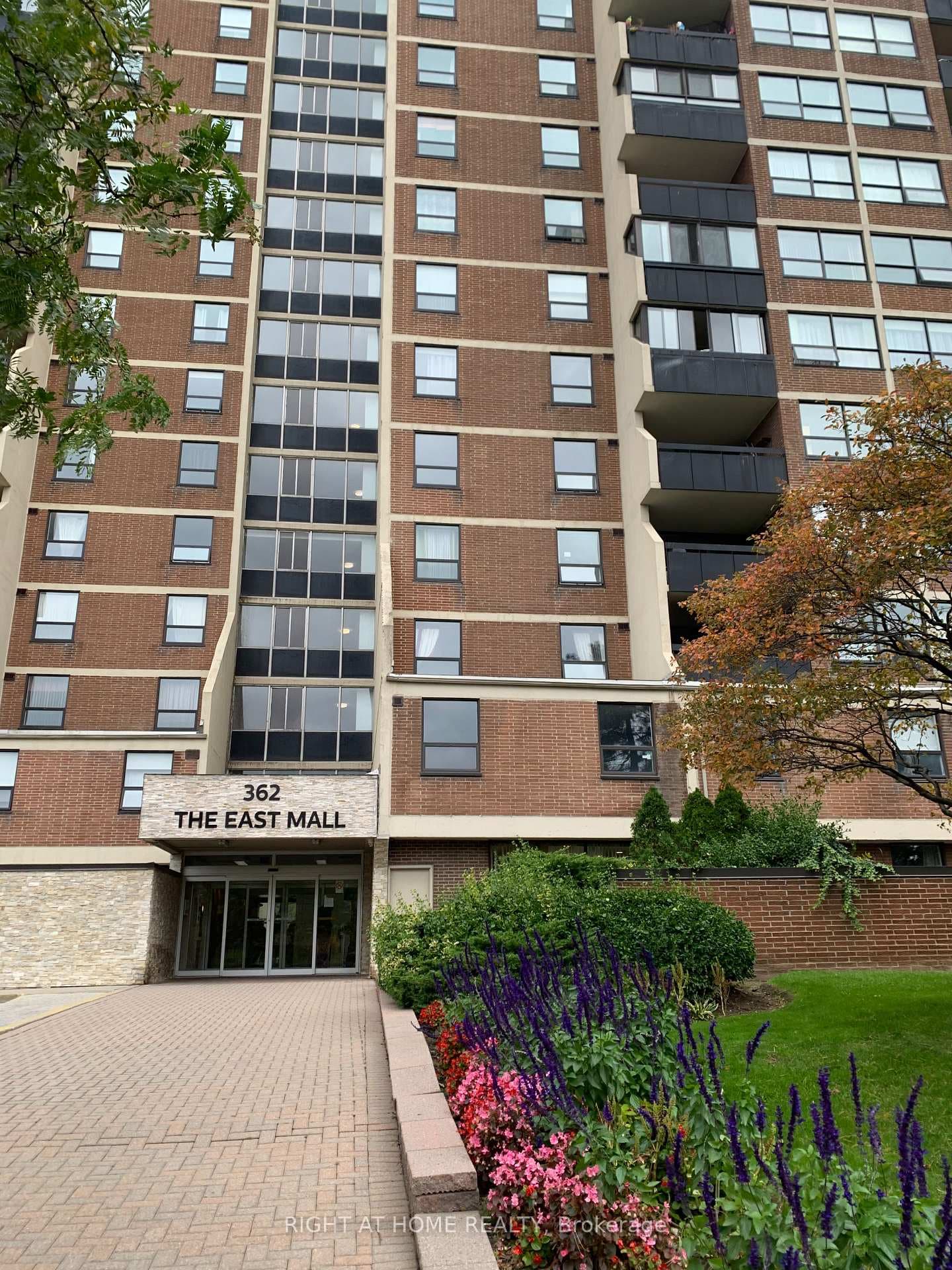 362 The East Mall Road Unit 1109, Etobicoke (Islington / Rexdale), ON M9B 6C4 - Photo 1