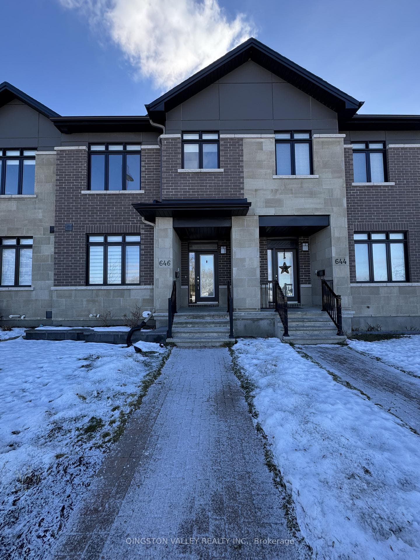 646 Mikinak Road, Manor Park - Cardinal Glen and Area