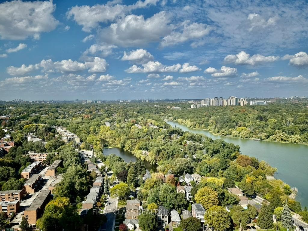 1926 Lake Shore Boulevard Unit 3612, High Park / Junction / Roncesvalles, ON M6S 1A1 - Photo 1