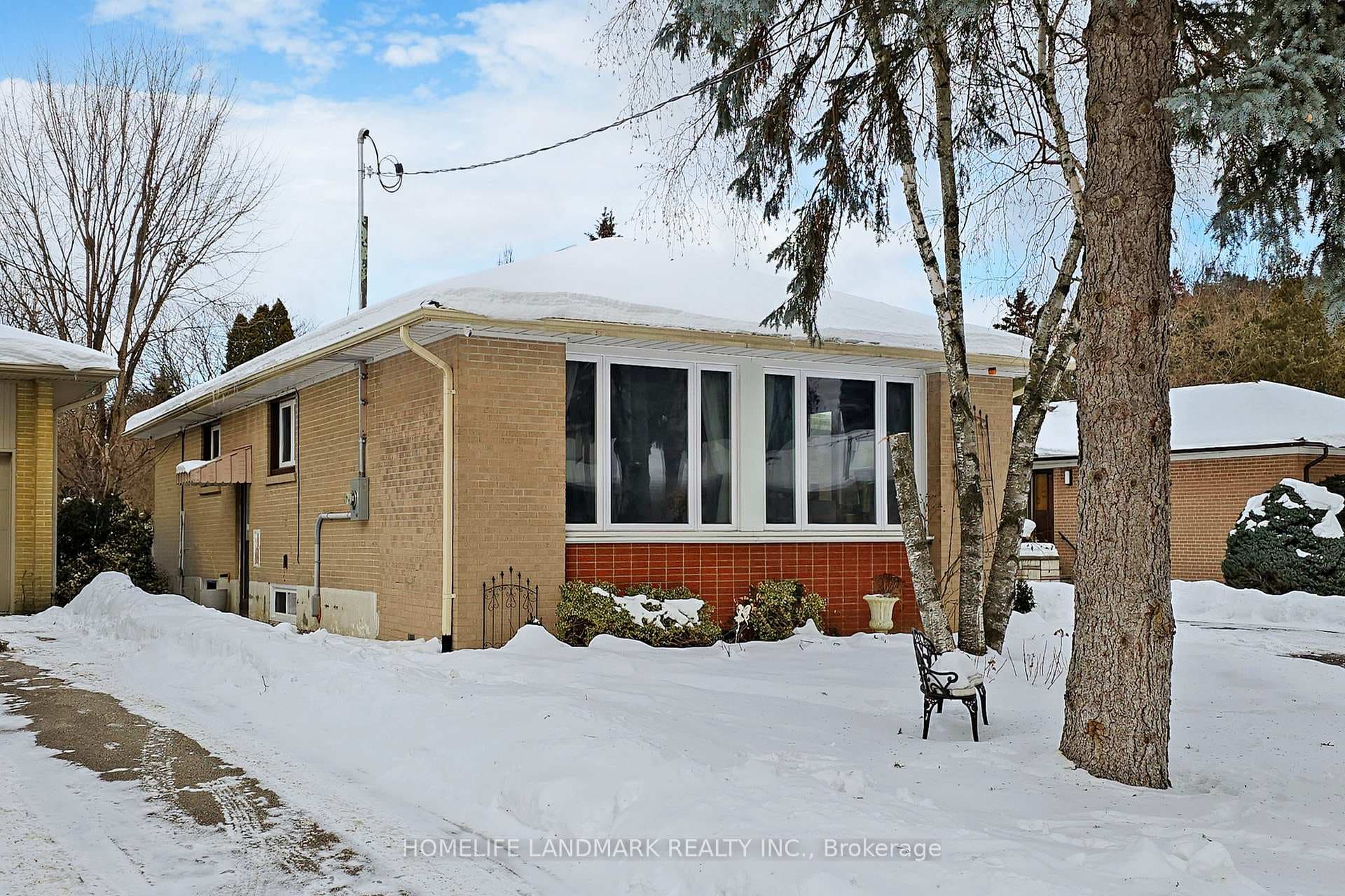 20 Howard Drive, Hillcrest Village / Bayview Village, ON M2K 1K5 - Photo 1