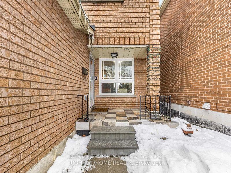 106 Mammoth Hall Trail Unit UNIT 1 BR, Scarborough (Morningside / West Hill), ON M1B 1P9 - Photo 1