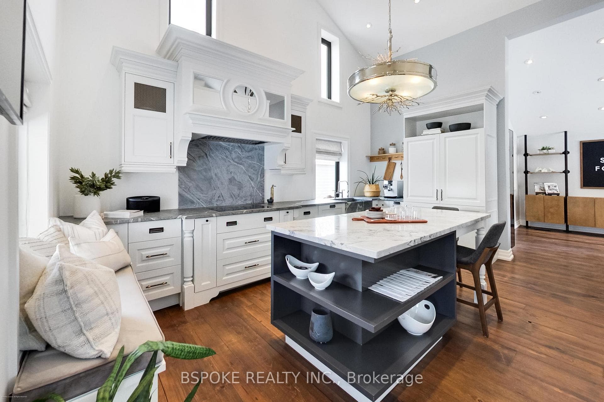 578 Kingston Road, Ajax