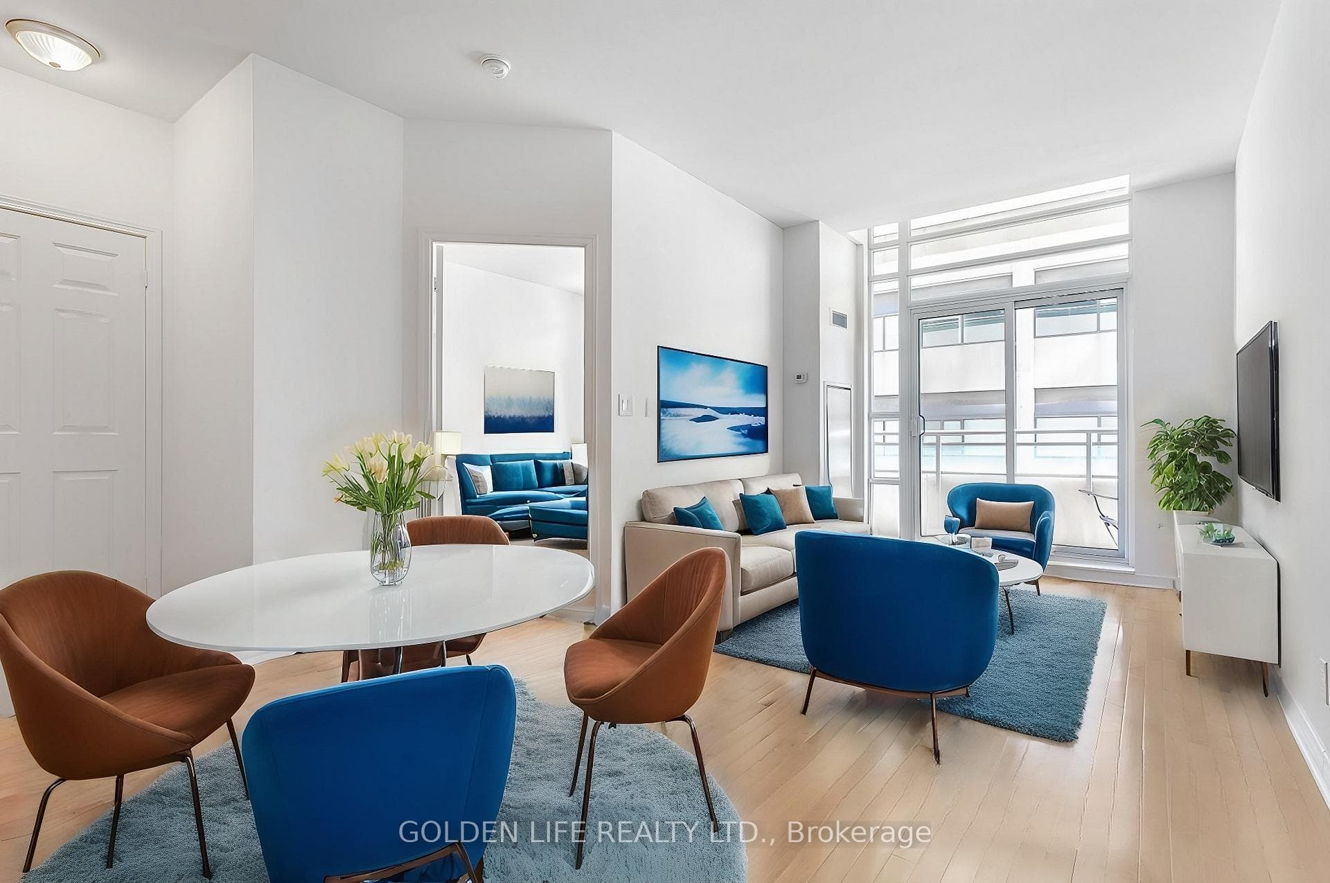 736 Spadina Avenue Unit 201, Downtown Toronto / Waterfront, ON M5S 2J2 - Photo 1