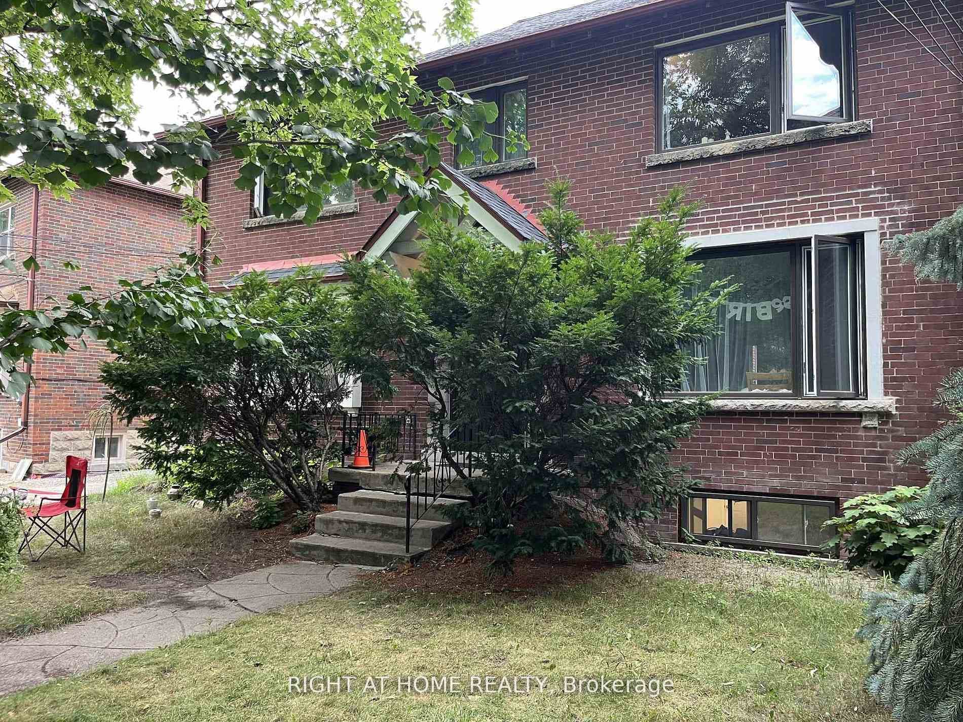 11 Rivercrest Road, Bloor West Village / Swansea, ON M6S 4H4 - Photo 1