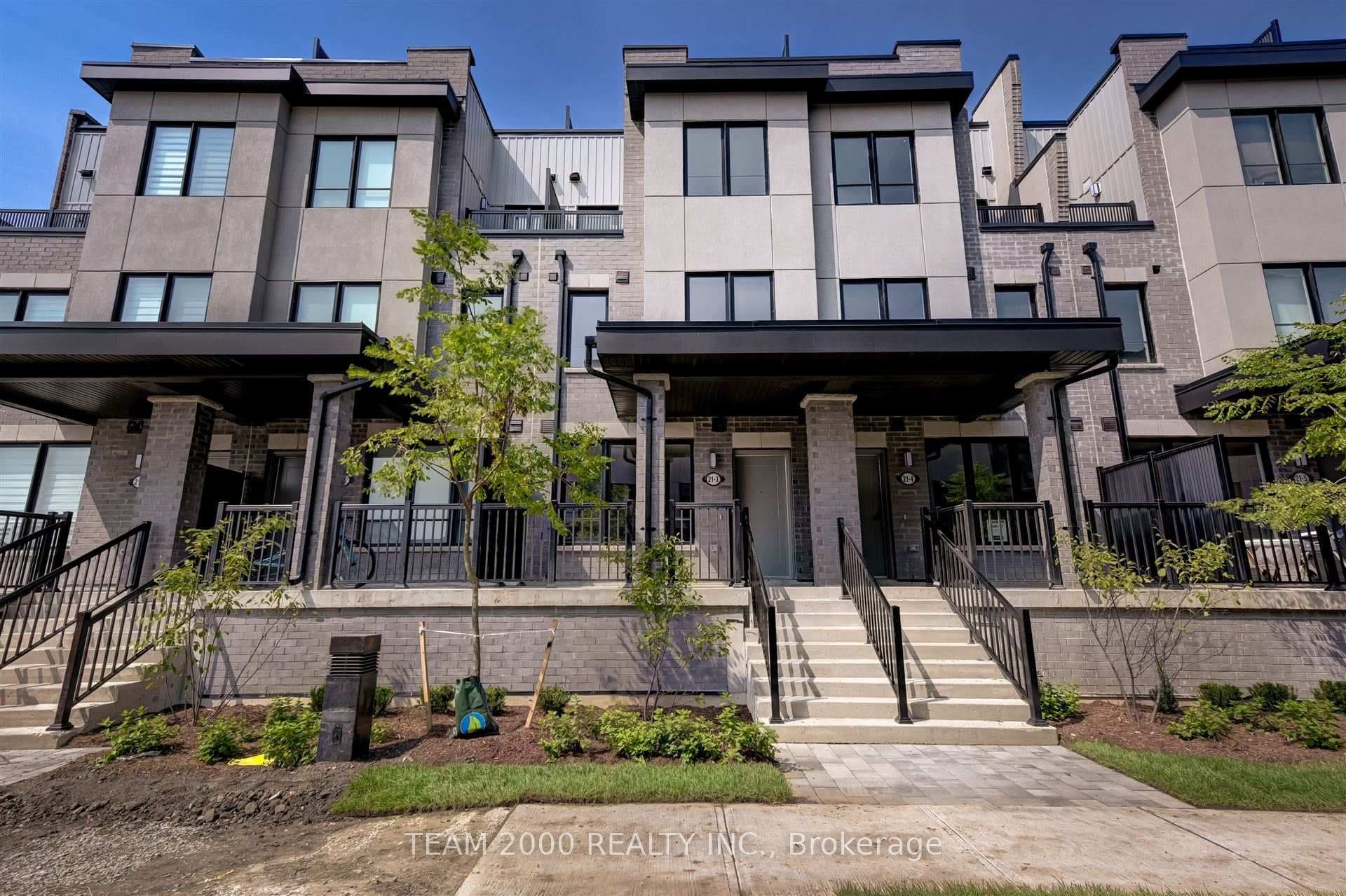 3-21 Baynes Way, Bradford West Gwillimbury, ON L3Z 4M5 - Photo 1