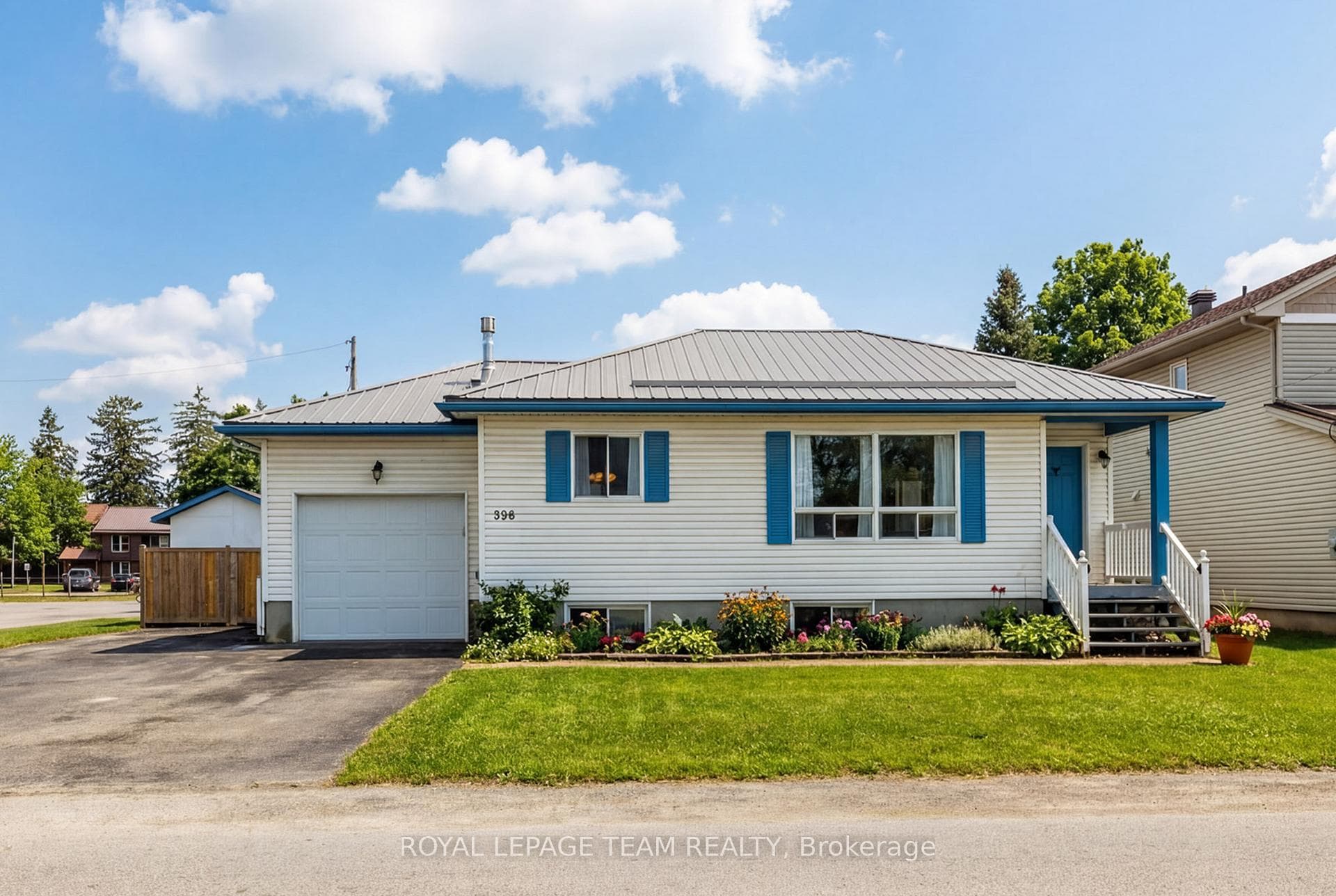 Virtually staged shot to show summer conditions.