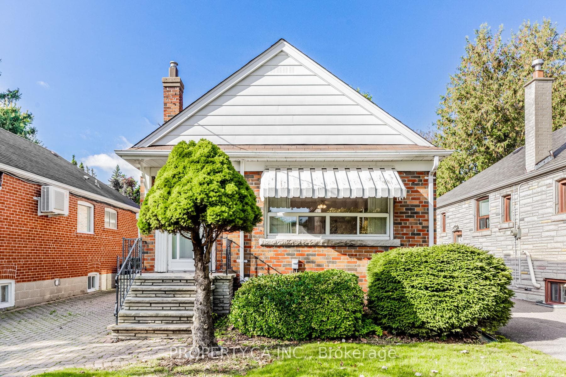 82 Cedarcrest Boulevard, Danforth / East York, ON M4B 2P3 - Photo 1