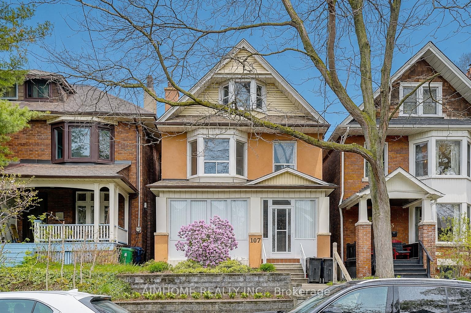 107 Glendale Avenue, High Park / Junction / Roncesvalles, ON M6R 2T3 - Photo 1