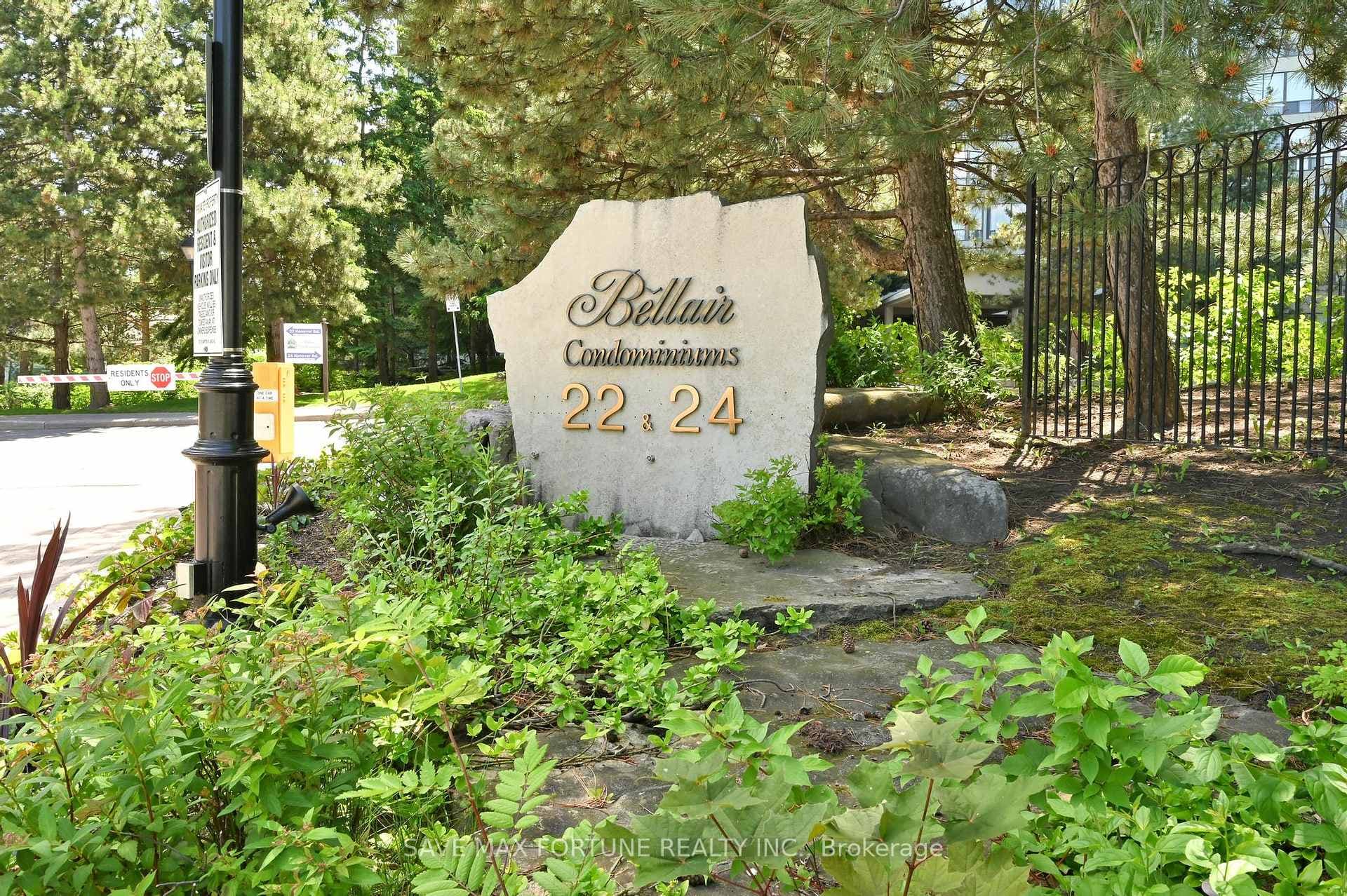 22 Hanover Road Unit 1203, Brampton