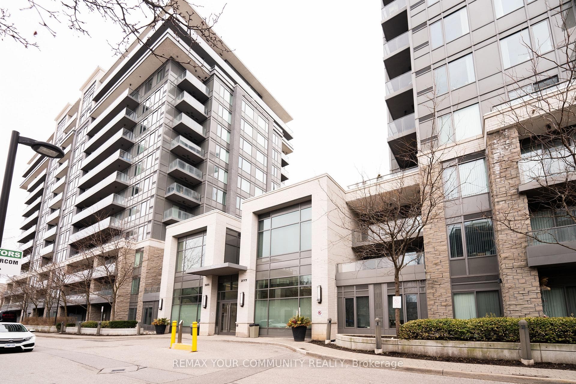 325 South Park Road Unit 520, Markham, ON L3T 0B8 - Photo 1