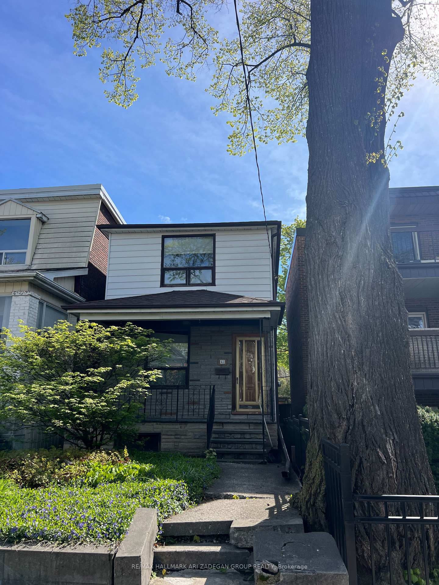 43 Eaton Avenue, Toronto E03