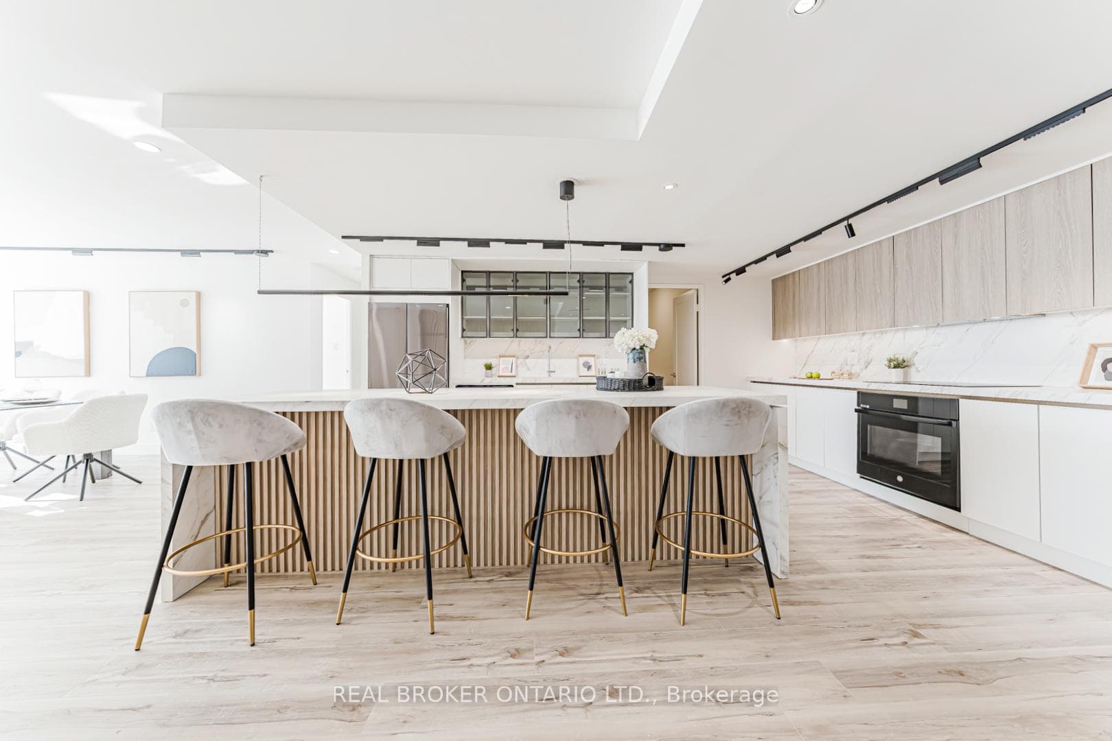 131 Torresdale Avenue Unit 1708, Thornhill / Willowdale, ON M2R 3T1 - Photo 1