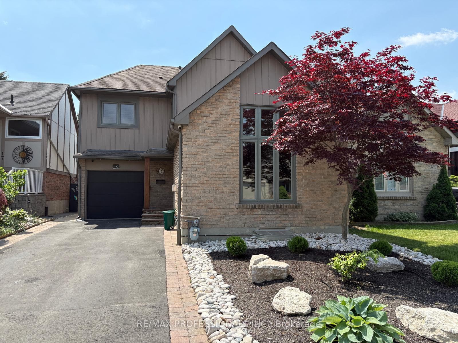 19 Elmbrook Crescent Unit Lower, Etobicoke (Islington / Rexdale), ON M9C 5B2 - Photo 1