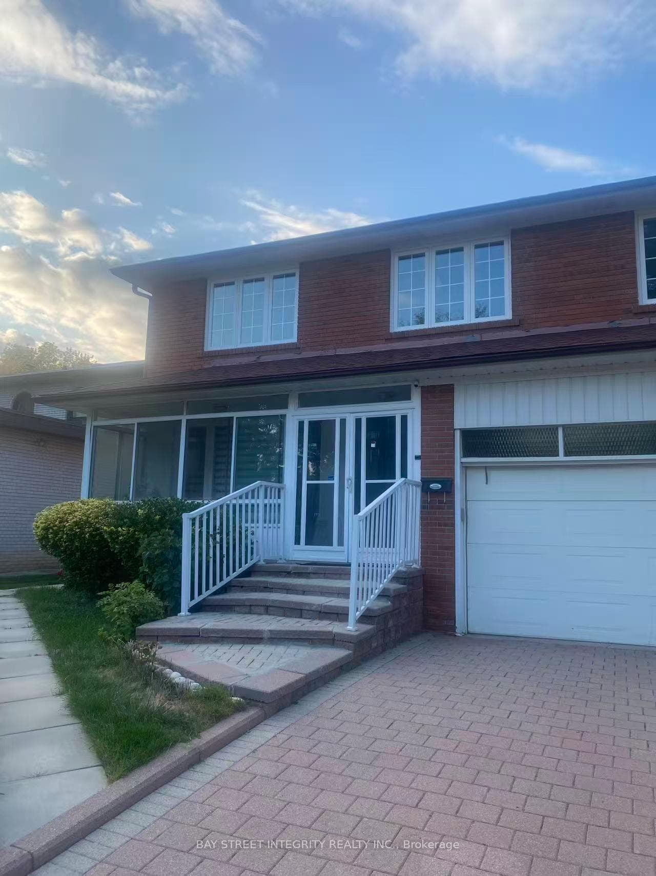 34 Clovercrest Road Unit Basement (side door), Hillcrest Village / Bayview Village, ON M2J 1Z6 - Photo 1