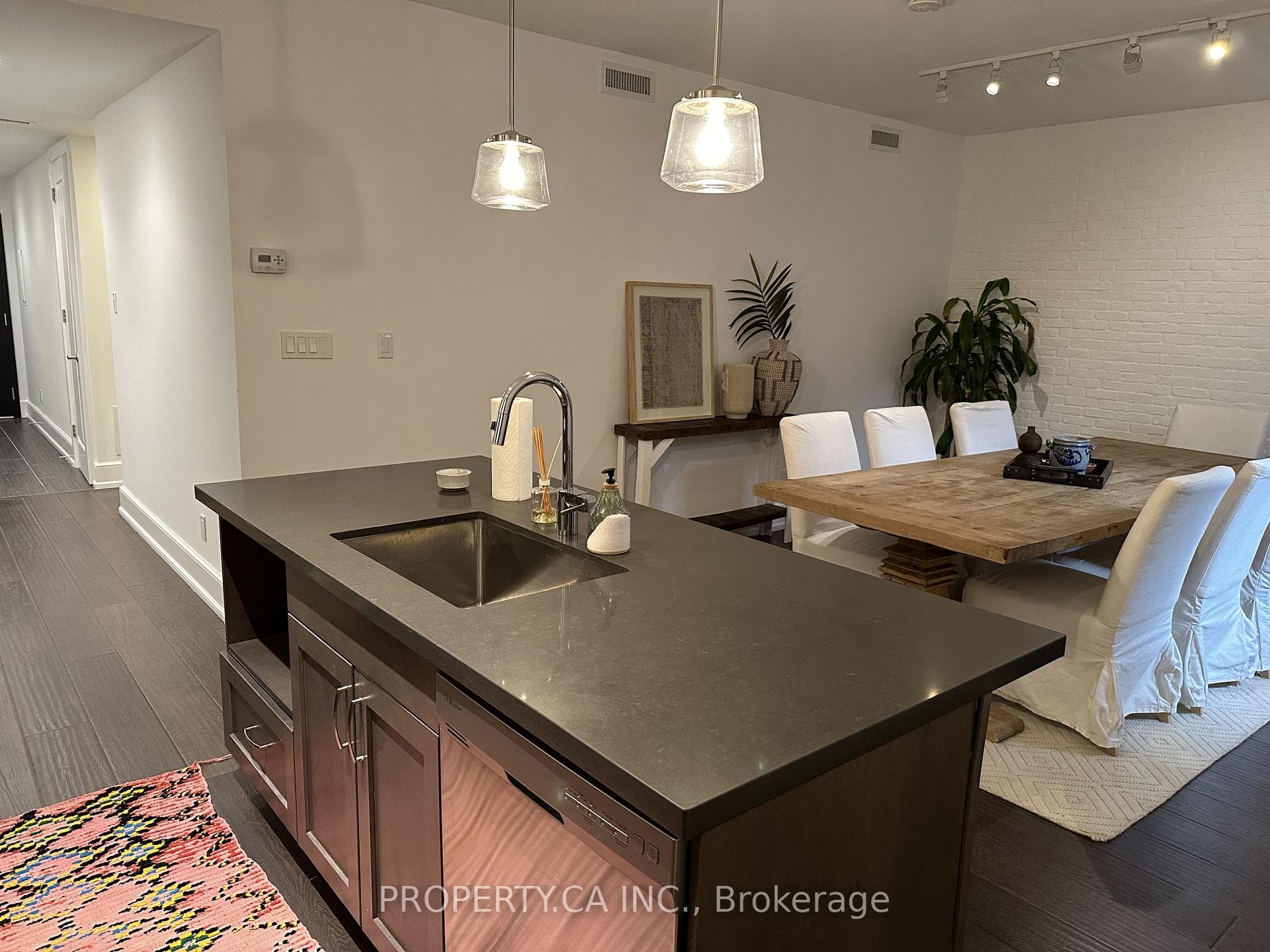 28 Madison Avenue Unit 02, Annex / Yorkville / Summerhill, ON M5R 2S1 - Photo 1