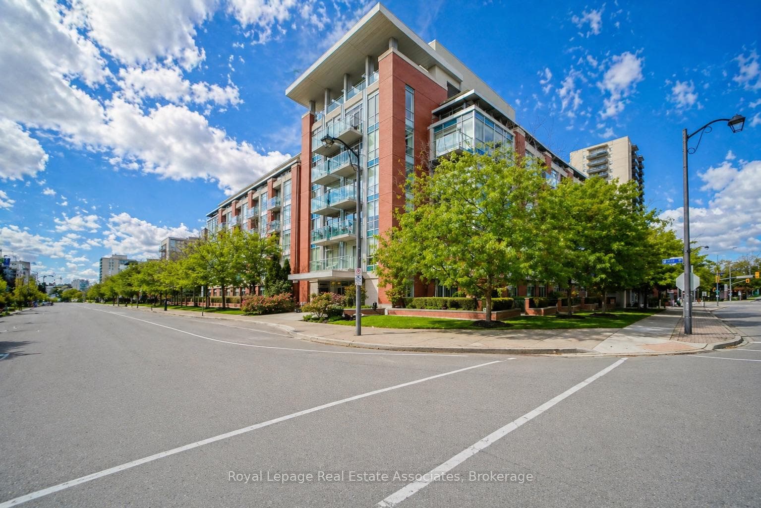 80 Port Street Unit 107, Mississauga, ON L5G 4V6 - Photo 1