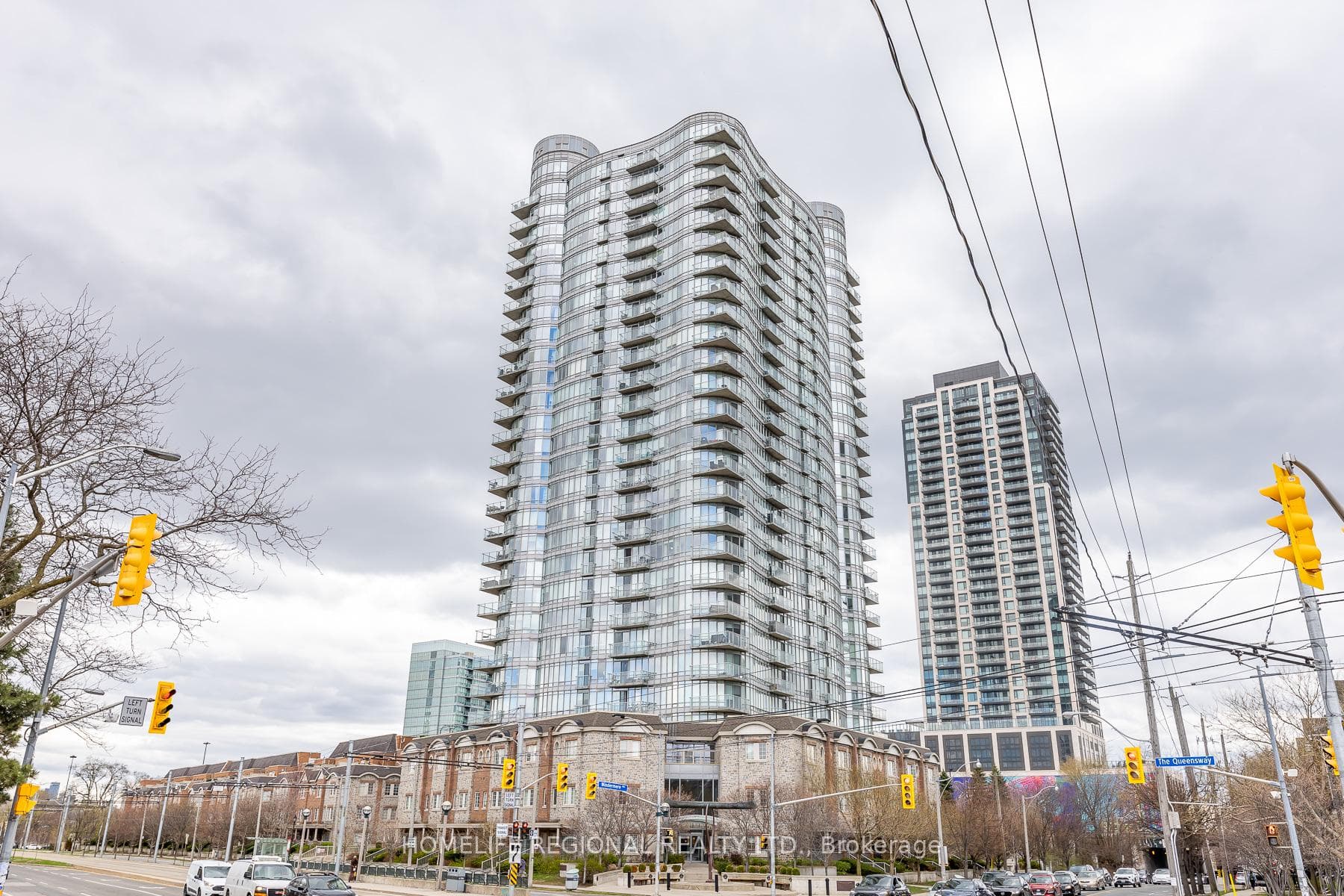 15 Windermere Avenue Unit 204, Toronto W01