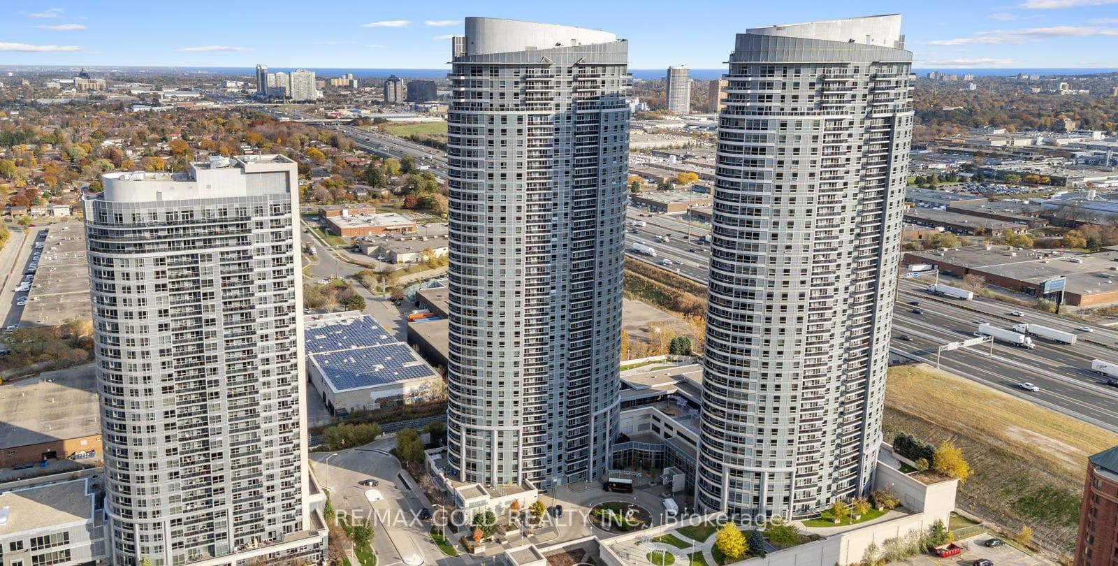 135 Village Green Square, Agincourt / Milliken, ON M1S 0G3 - Photo 1