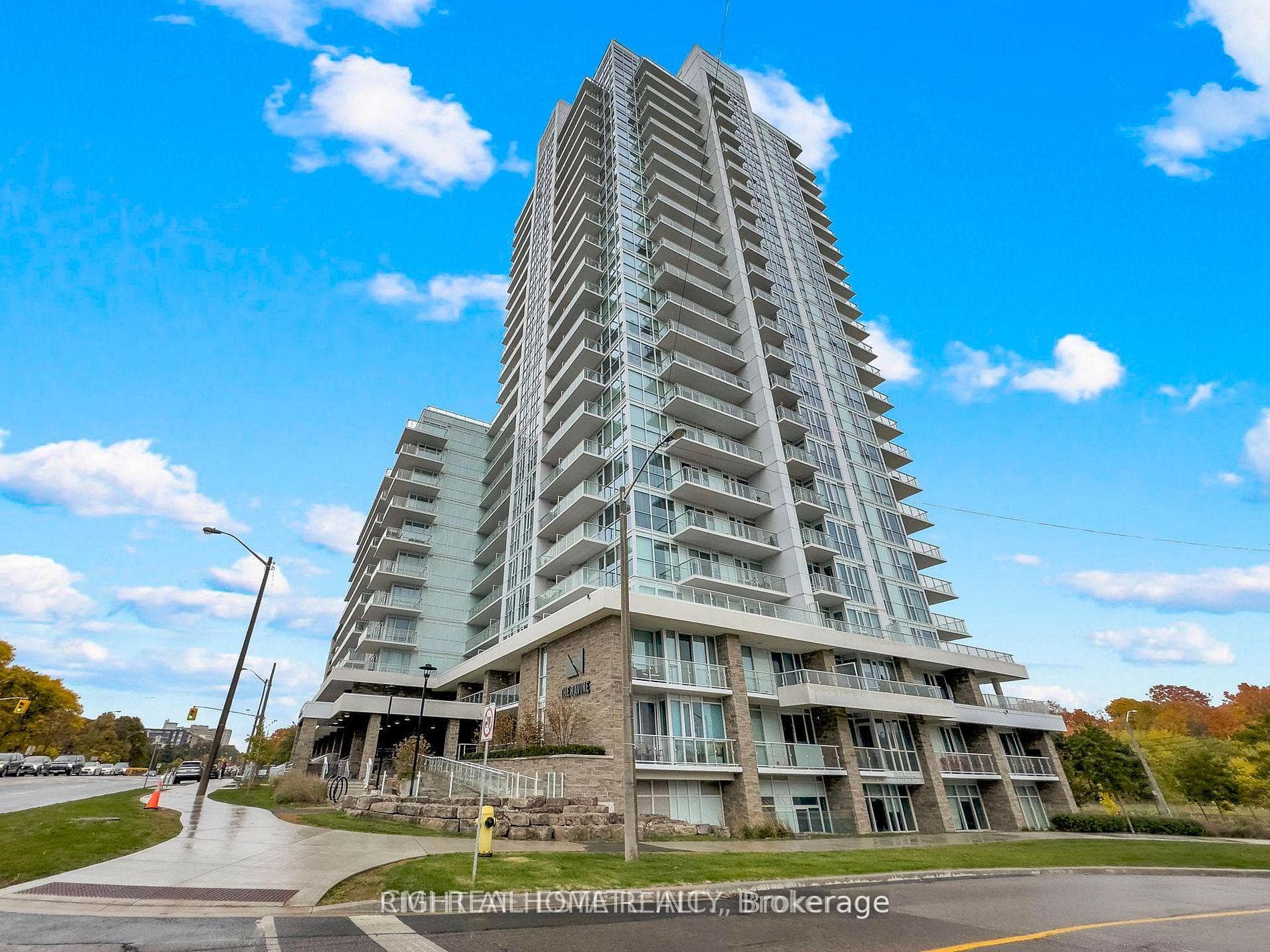 10 Deerlick Court Unit 304, Don Mills / Parkwoods / Victoria Village, ON M3A 0A7 - Photo 1