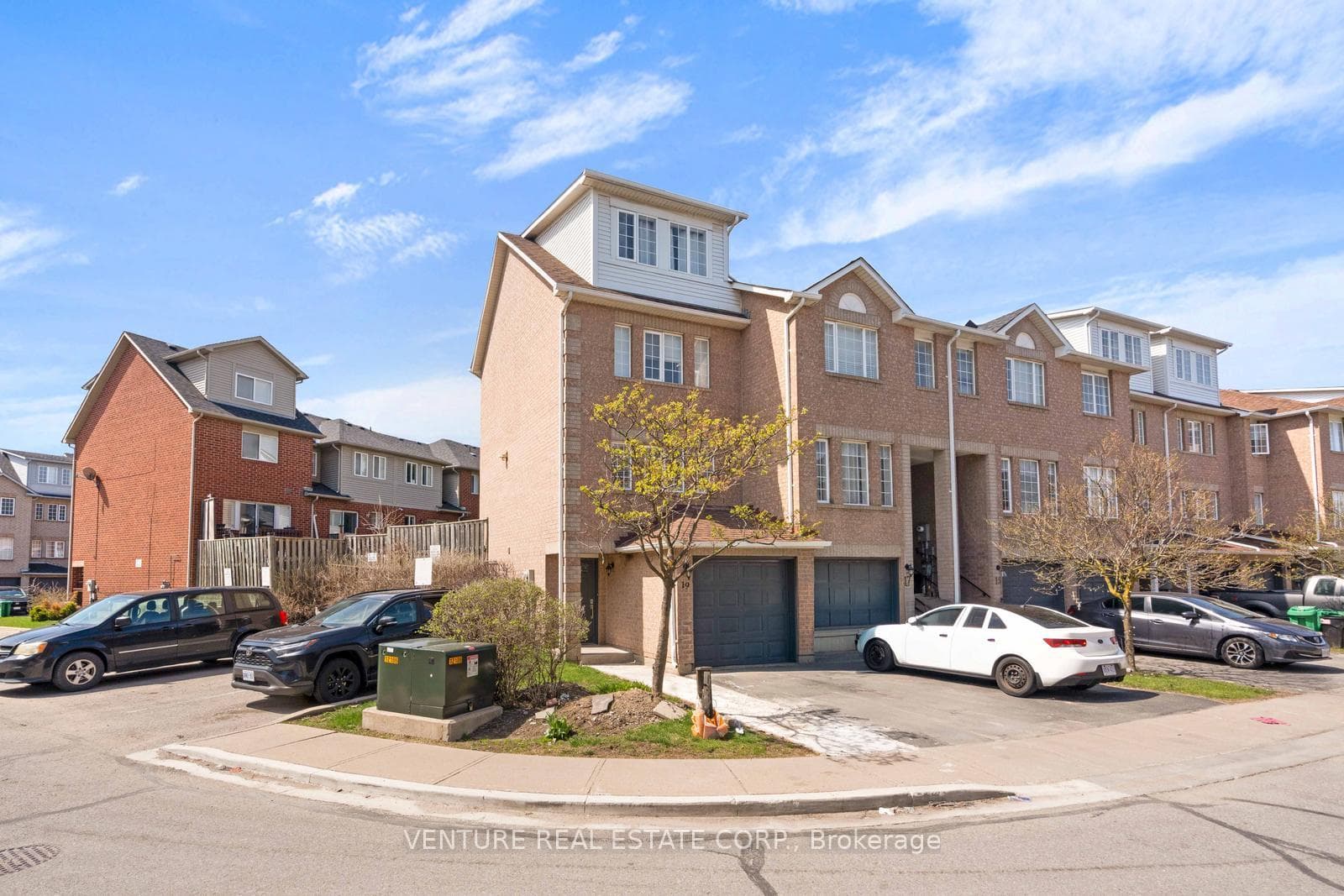 19 Spadina Road, Brampton