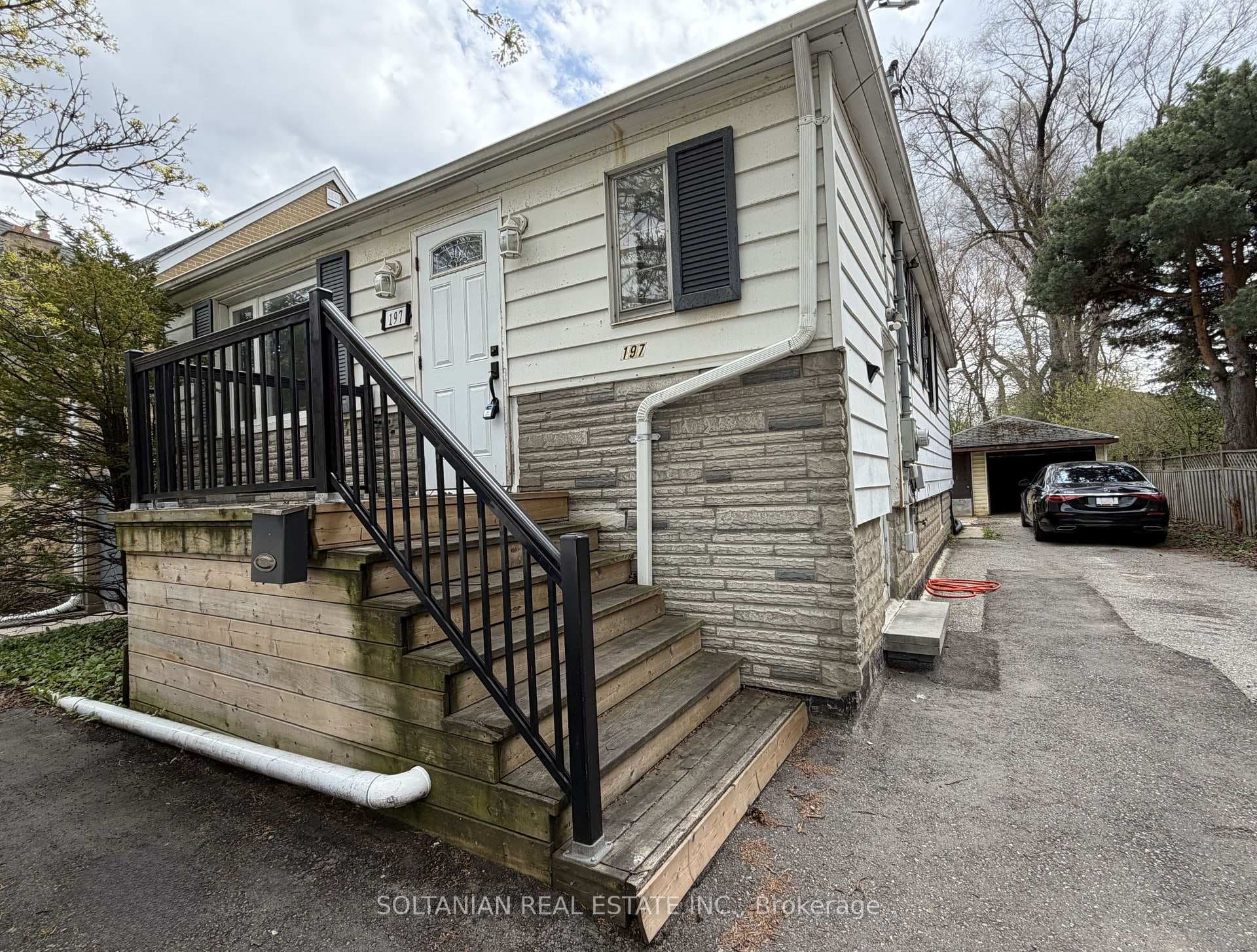 197 Finch Avenue, Toronto C14