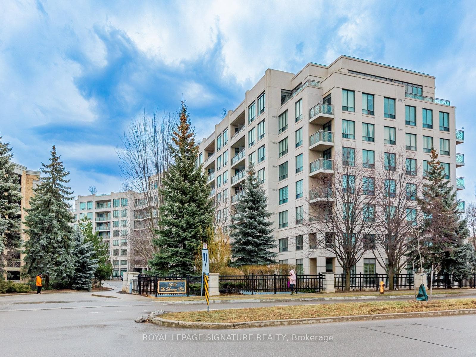 205 The Donway W N/A Unit 801, Don Mills / Parkwoods / Victoria Village, ON M3B 3S5 - Photo 1