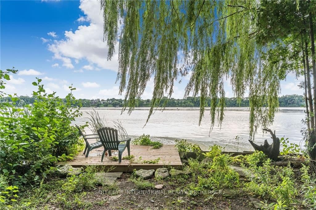 25 VILLAGE GREEN Drive, St. Catharines, ON L2N 5N9 - Photo 1