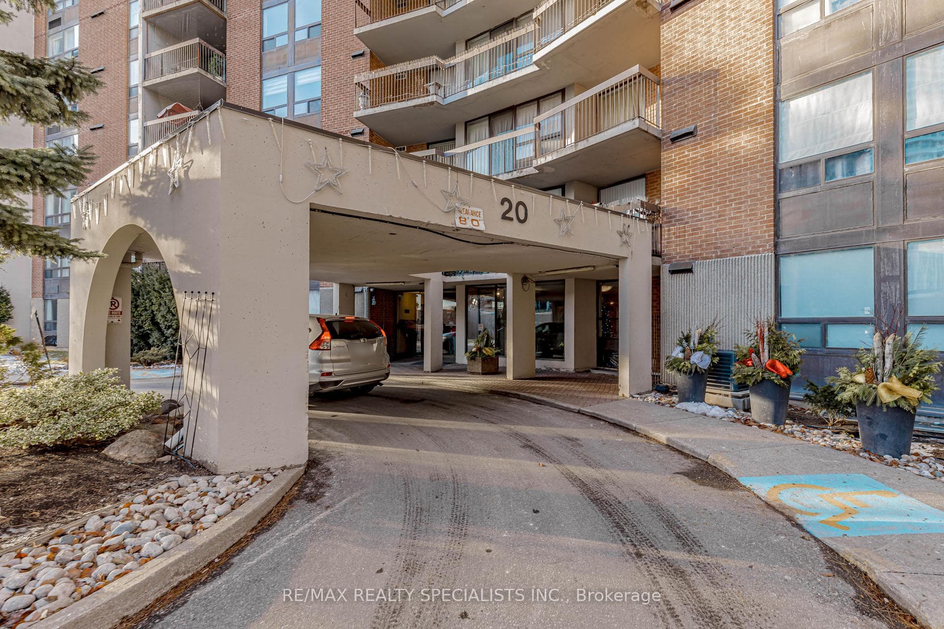 20 Mississauga Valley Boulevard Unit 1803, Mississauga, ON L5A 3S1 - Photo 1