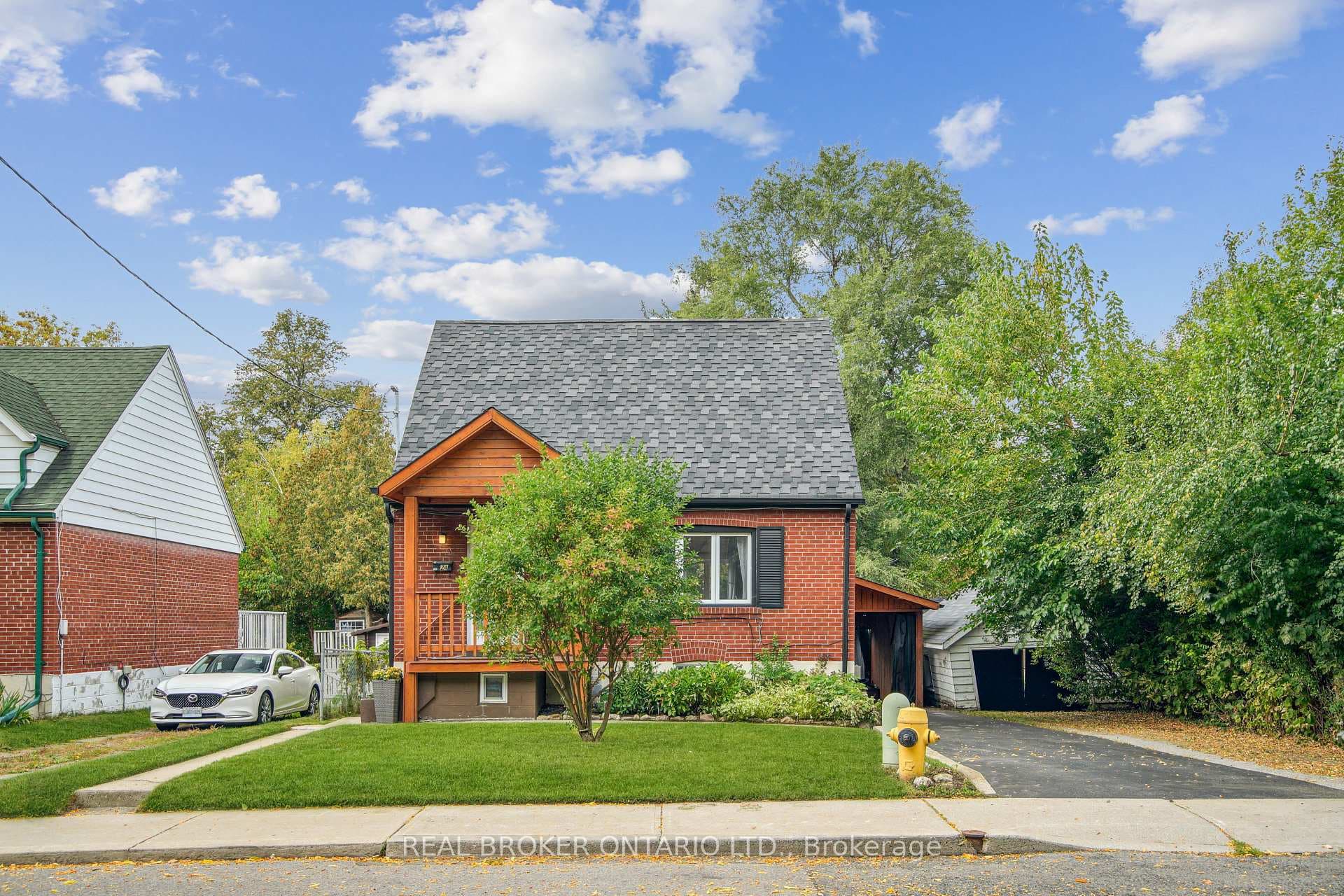 24 Glenburn Avenue Unit Upper, Danforth / East York, ON M4B 2X2 - Photo 1