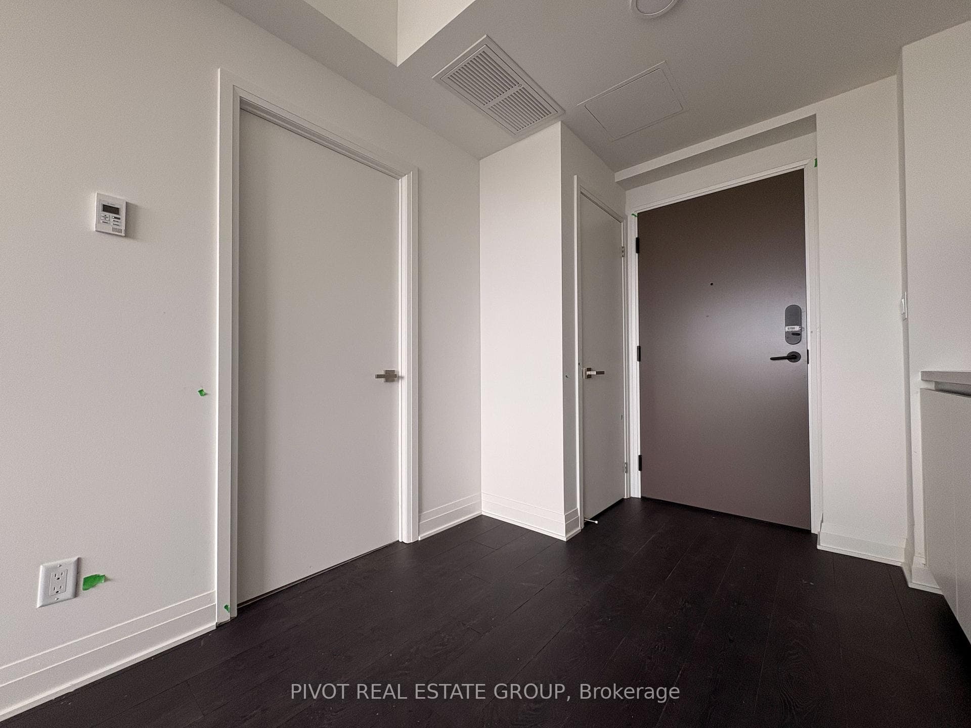 4015 The Exchange N/A Unit 5709, Mississauga, ON L5B 0N9 - Photo 1