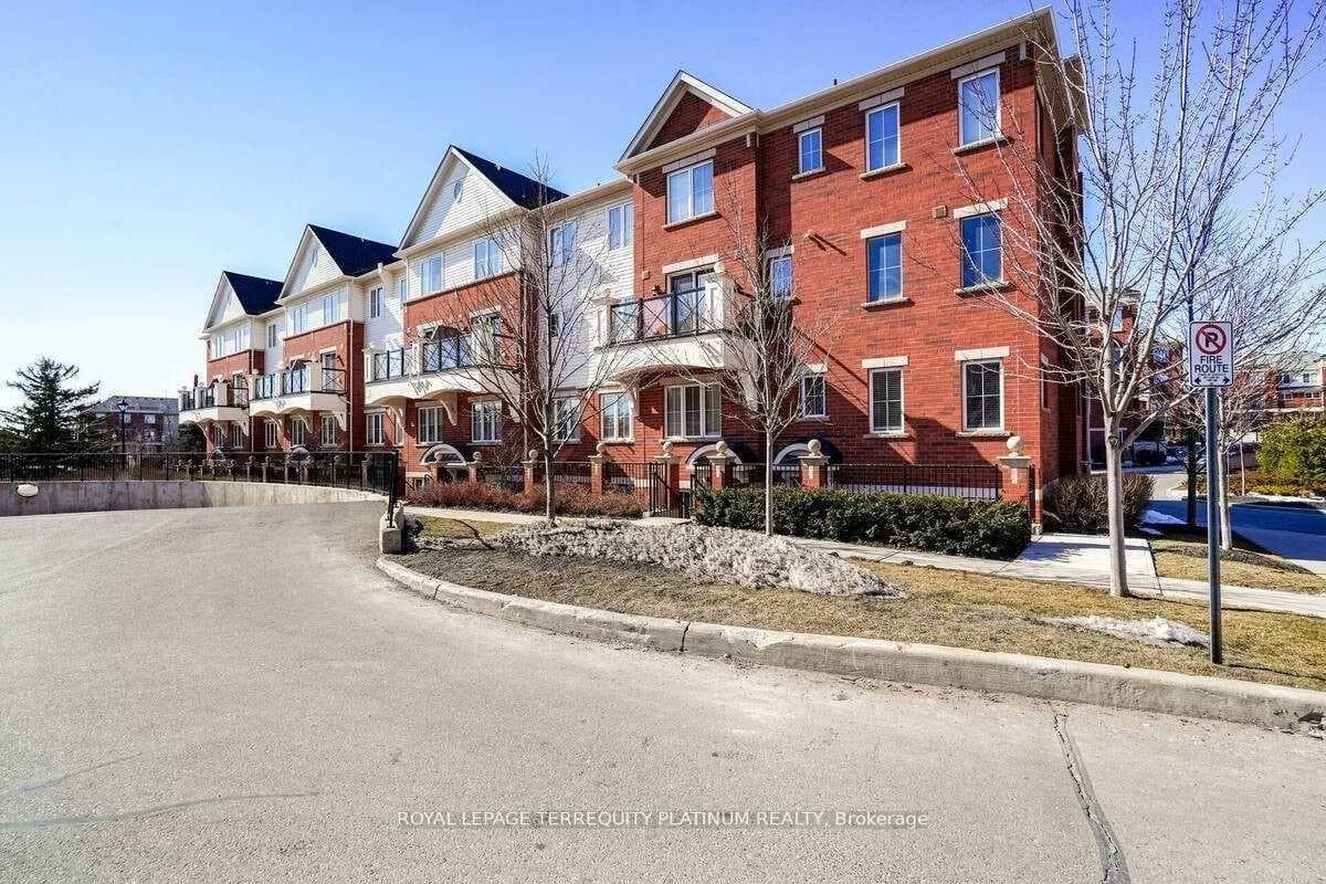 2468 Post Road Unit 23, Oakville, ON L6H 0J2 - Photo 1