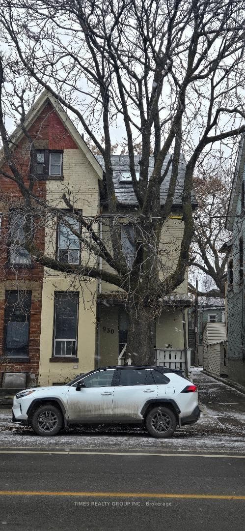 930 Dundas Street, Riverdale / Leslieville, ON M4M 1R3 - Photo 1