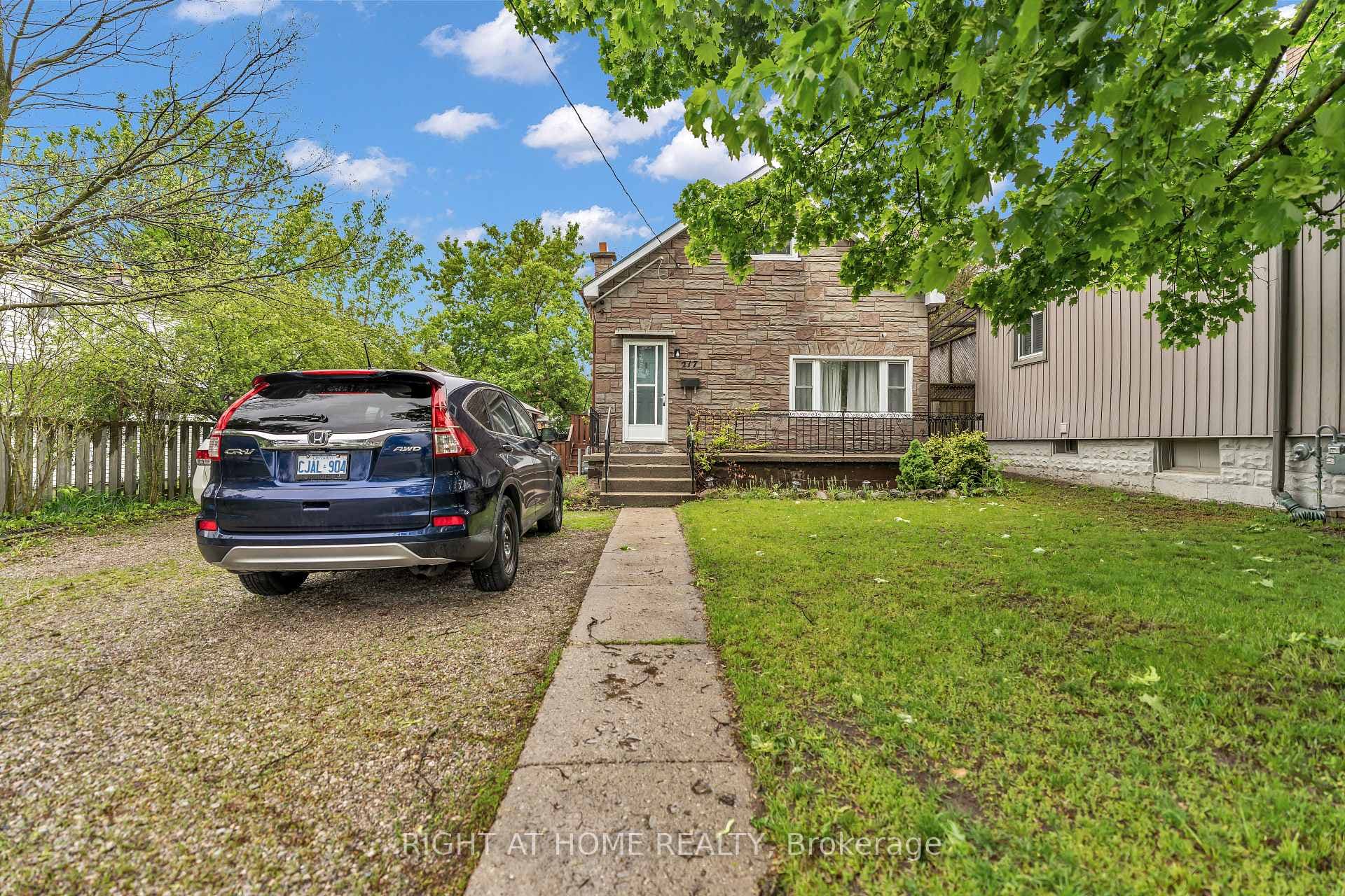 217 Giles Street, London East, ON N5Z 2V9 - Photo 1