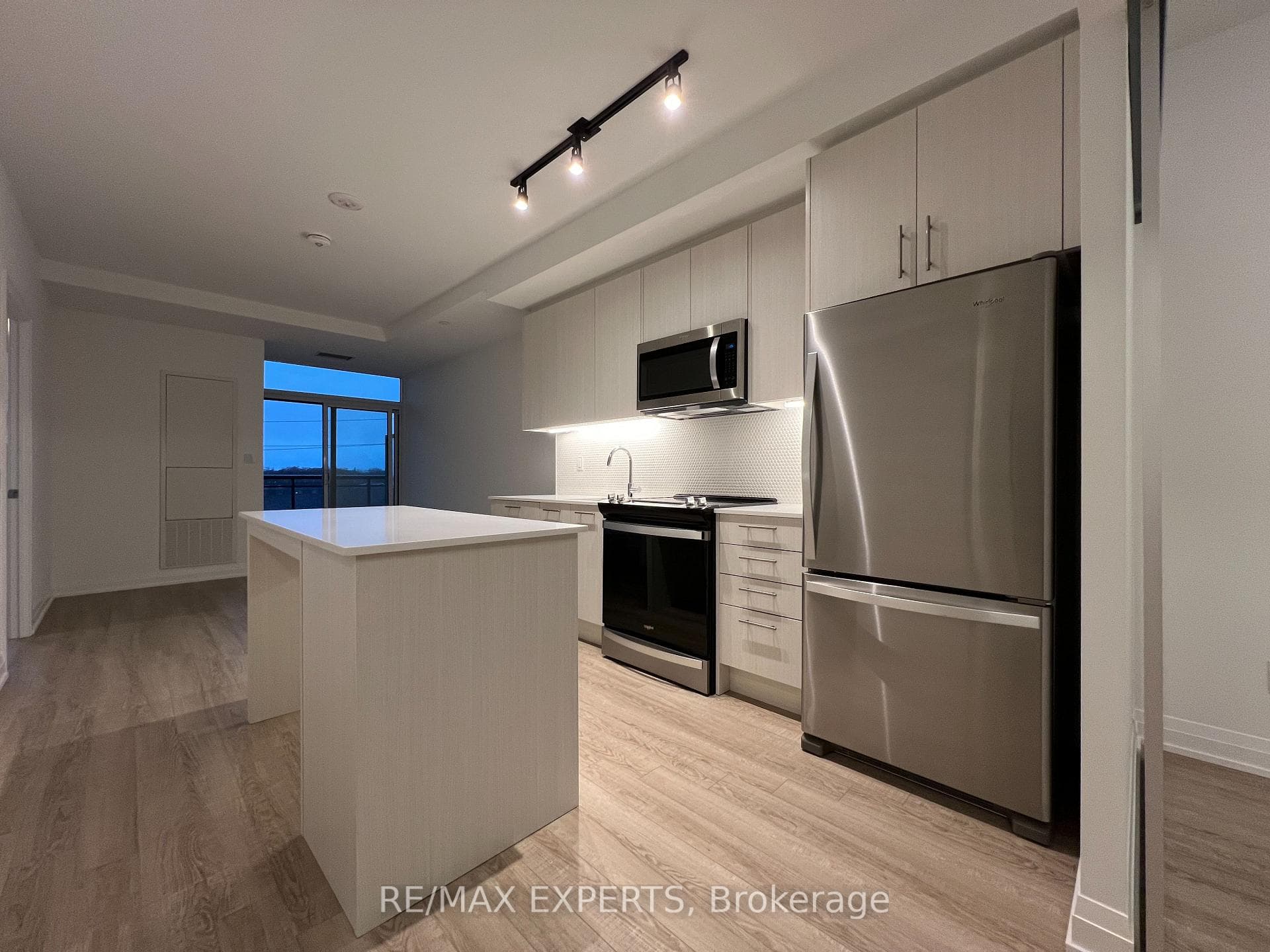 286 Main Street Unit 413, The Beaches / Upper Beaches, ON M4C 0B3 - Photo 1
