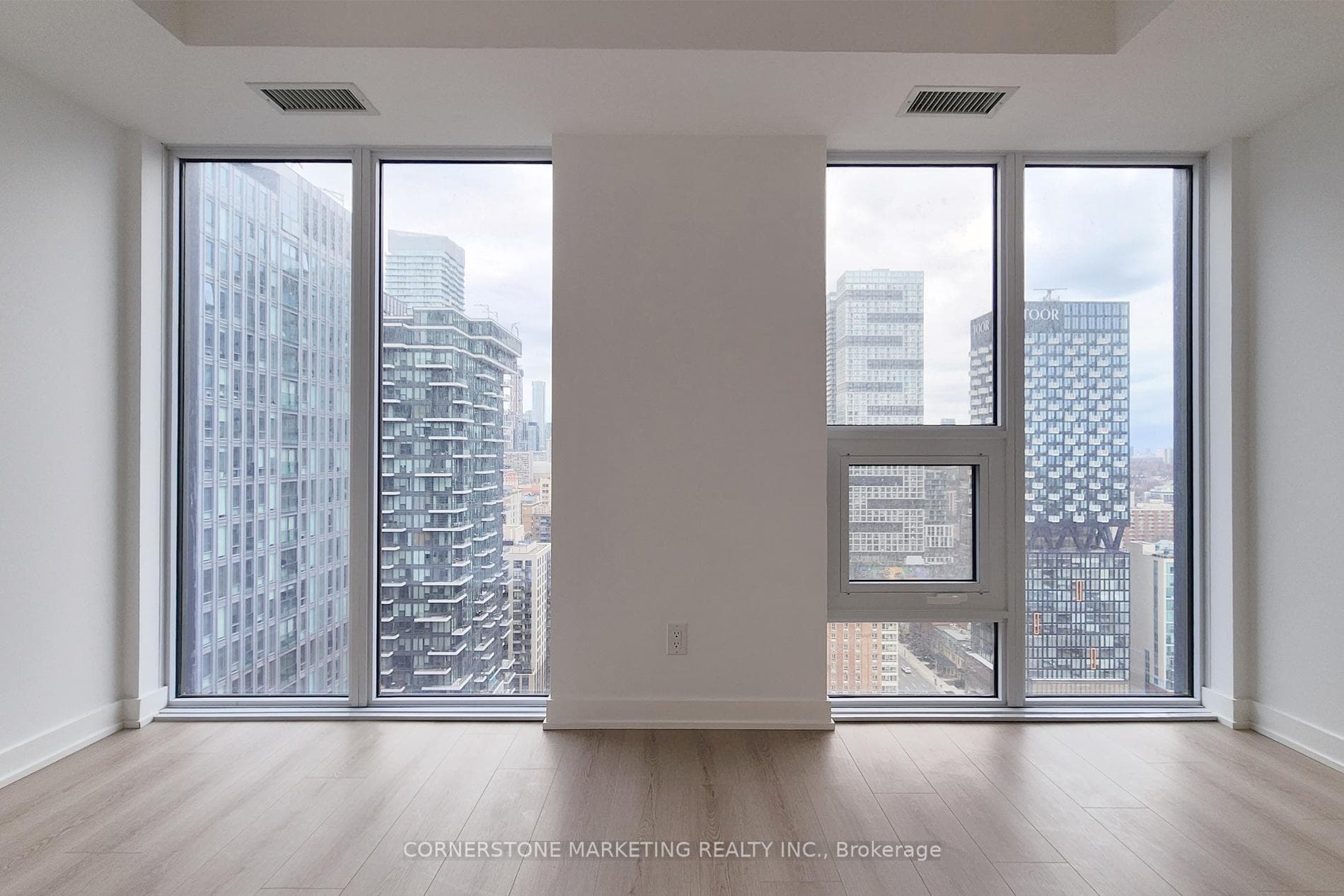 100 Queen Street Unit 2812, Toronto C08
