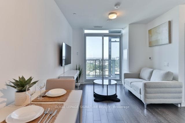 50 O'Neill Road Unit 3205, Don Mills / Parkwoods / Victoria Village, ON M3C 0R1 - Photo 1