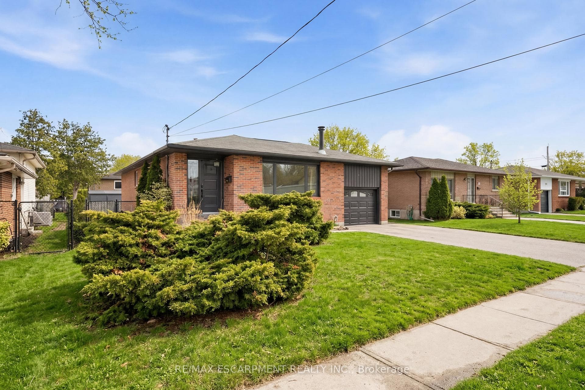 777 Hillcrest Road, Pickering, ON L1W 2P5 - Photo 1