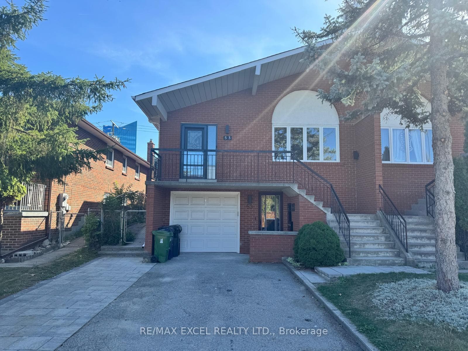 53 Hickorynut Drive Unit Ground (Unit B), Hillcrest Village / Bayview Village, ON M2J 4W6 - Photo 1