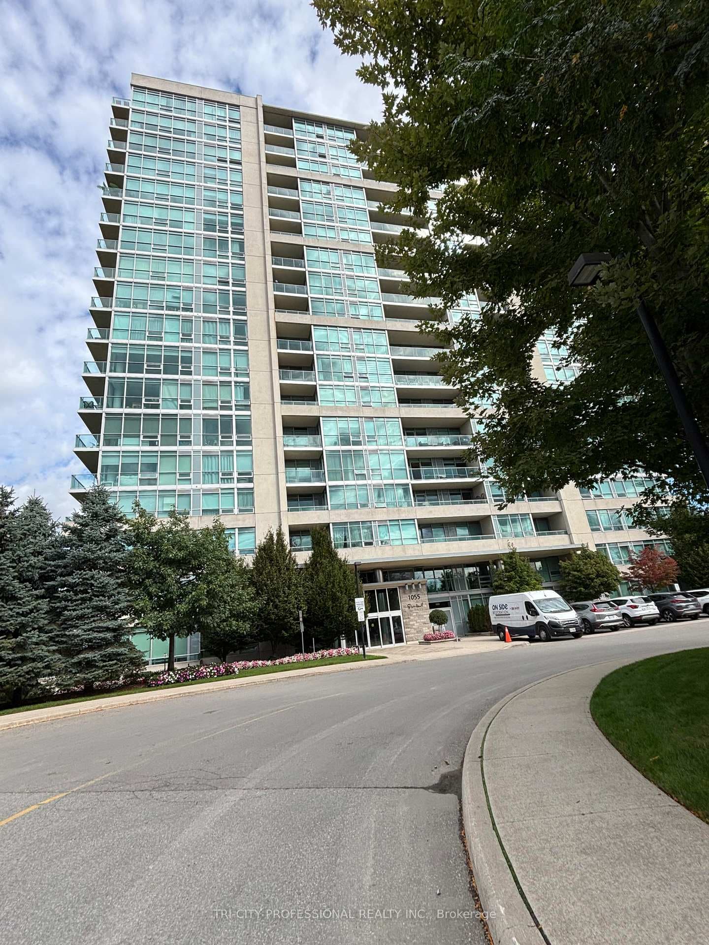 1055 Southdown Road Unit 1203, Mississauga, ON L5J 0A3 - Photo 1