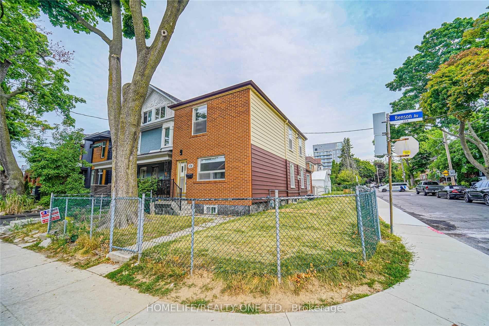 104 Benson Avenue, Annex / Yorkville / Summerhill, ON M6G 2J1 - Photo 1